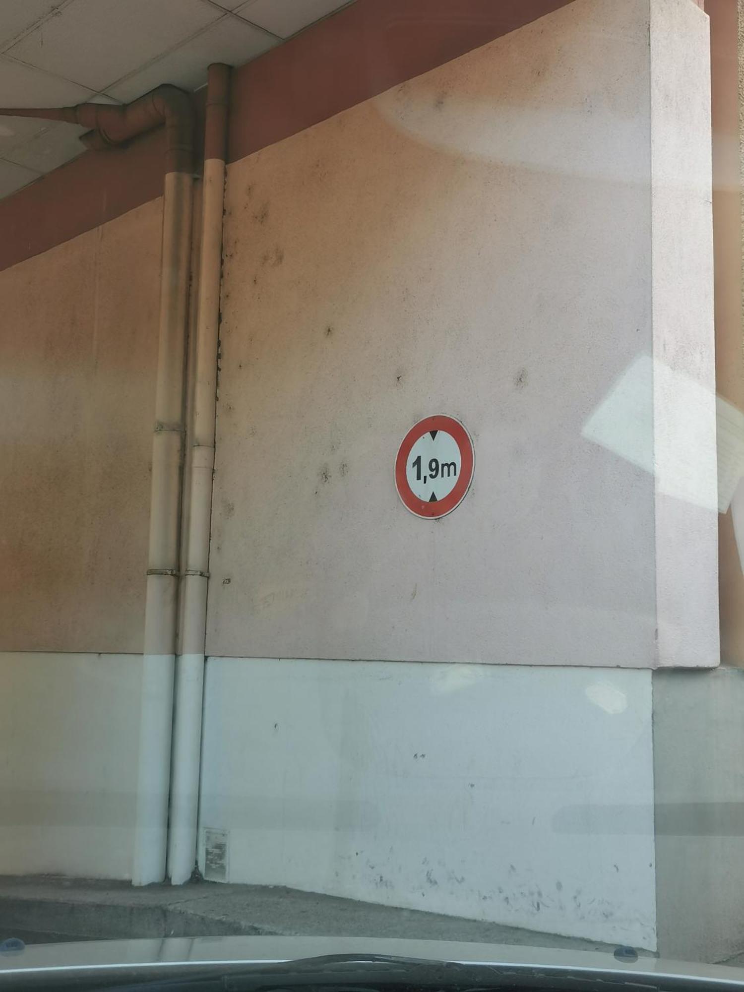 Logement Colmar Centre Avec Parking Eksteriør bilde